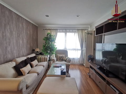 ✨ For Sale: Lumpini Place Rama 4 - Kluaynamthai Condo ✨ 💰 Only 5,200,000 THB