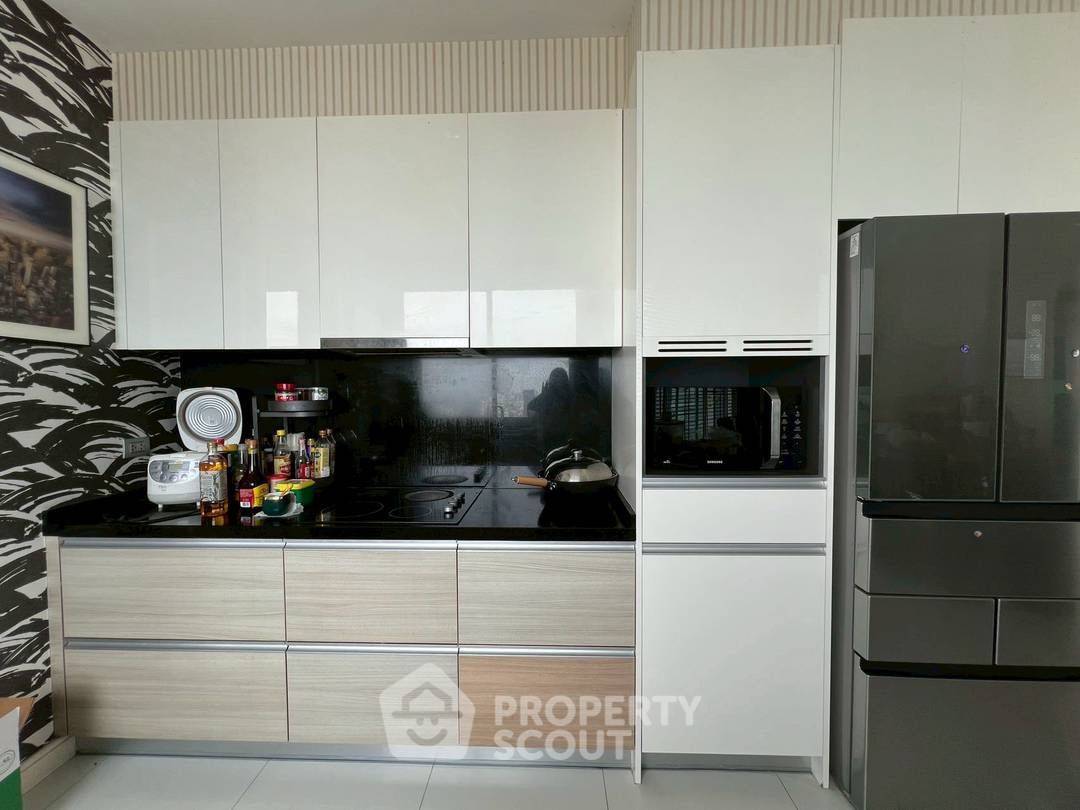 รูป คอนโด 3-ห้องนอน ที่ รีเฟล็คชั่น จอมเทียน บีช พัทยา ใกล้ เมืองพัทยา (ID 2572908) - รูปที่ 3/16