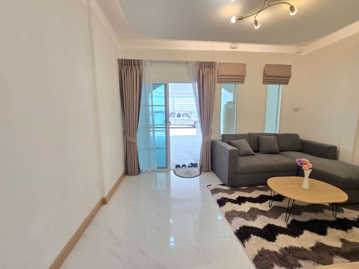 รูป ทาวน์เฮ้าส์ 2ชั้น รีโนเวทใหม่ทั้งหมด ทำเลดี เดินทางสะดวก หมู่บ้าน วรางกูล ถนนเลียบคลองสอง6 คลองสามวา เฟอร์นิเจอร์สวย - รูปที่ 16/27