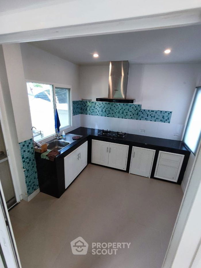 picture 3-BR House in Bang Phli Yai (ID 1975302) - 4/11