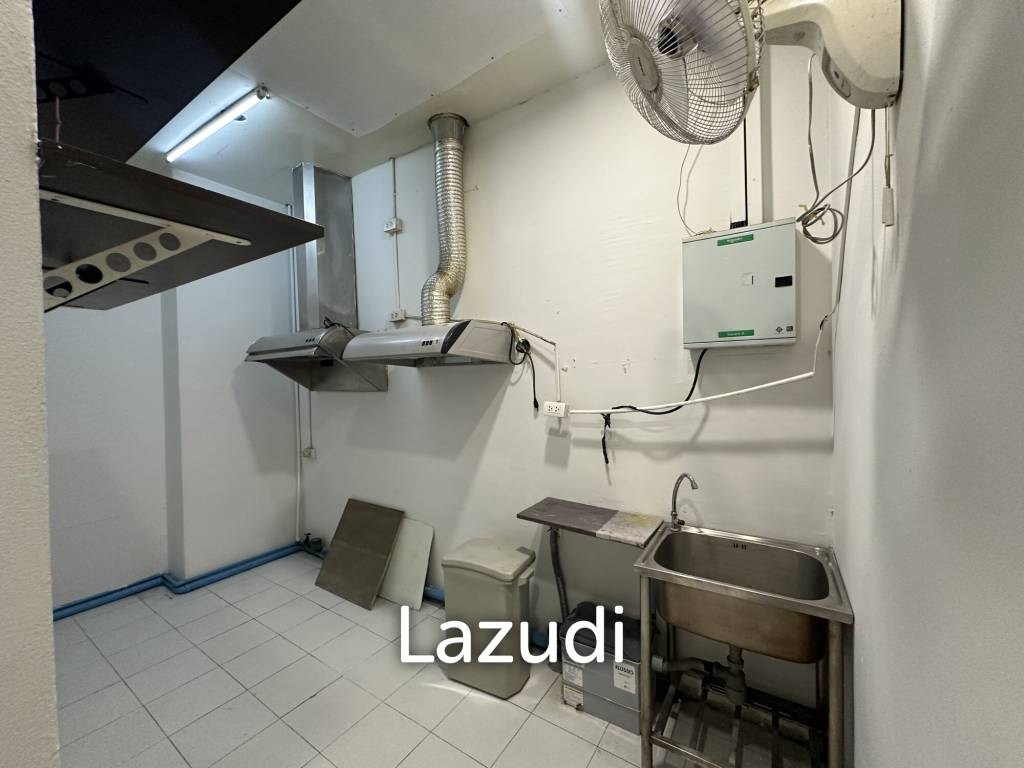 picture 37 sqm retail space at GMM Grammy Place Khlong Toei Nuea Bangkok - 6/6