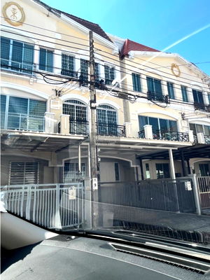Townhouses for sale Bangkok : For Sale Townhouse/Townhome  , Baan Klang Muang The Royal Monaco Srinakarin-Pattanakarn , newly renovated , Suan Luang , Suan Luang , Bangkok , CX-143072 ✅ Live chat with us ADD LINE @connexproperty ✅