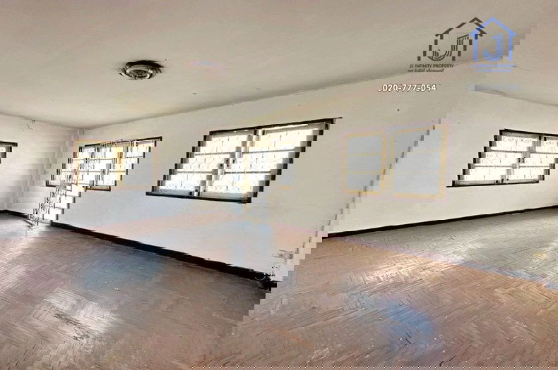 รูป ขายทาวน์โฮม 3 ชั้น หมู่บ้านกรุงทอง 5 ซอยนวมินทร์ 111 แยก 1 หลังมุม ใกล้ทางด่วนรามอินทรา - รูปที่ 8/13