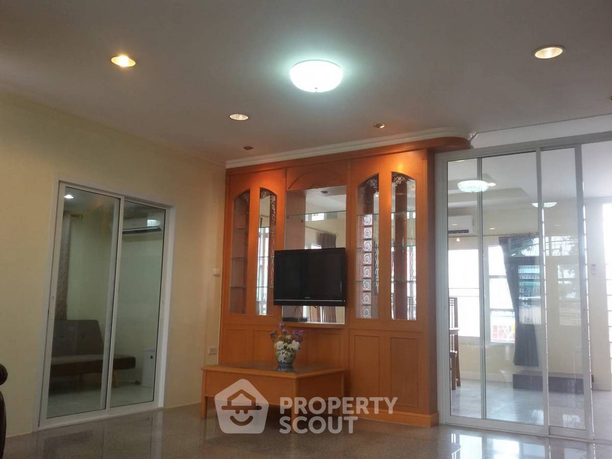 รูป คอนโด 4-ห้องนอน ที่ เอดจ์ เซ็นทรัล พัทยากลาง ใกล้ เซ็นทรัลเฟสติวัล พัทยาบีช (ID 2576370) - รูปที่ 18/18