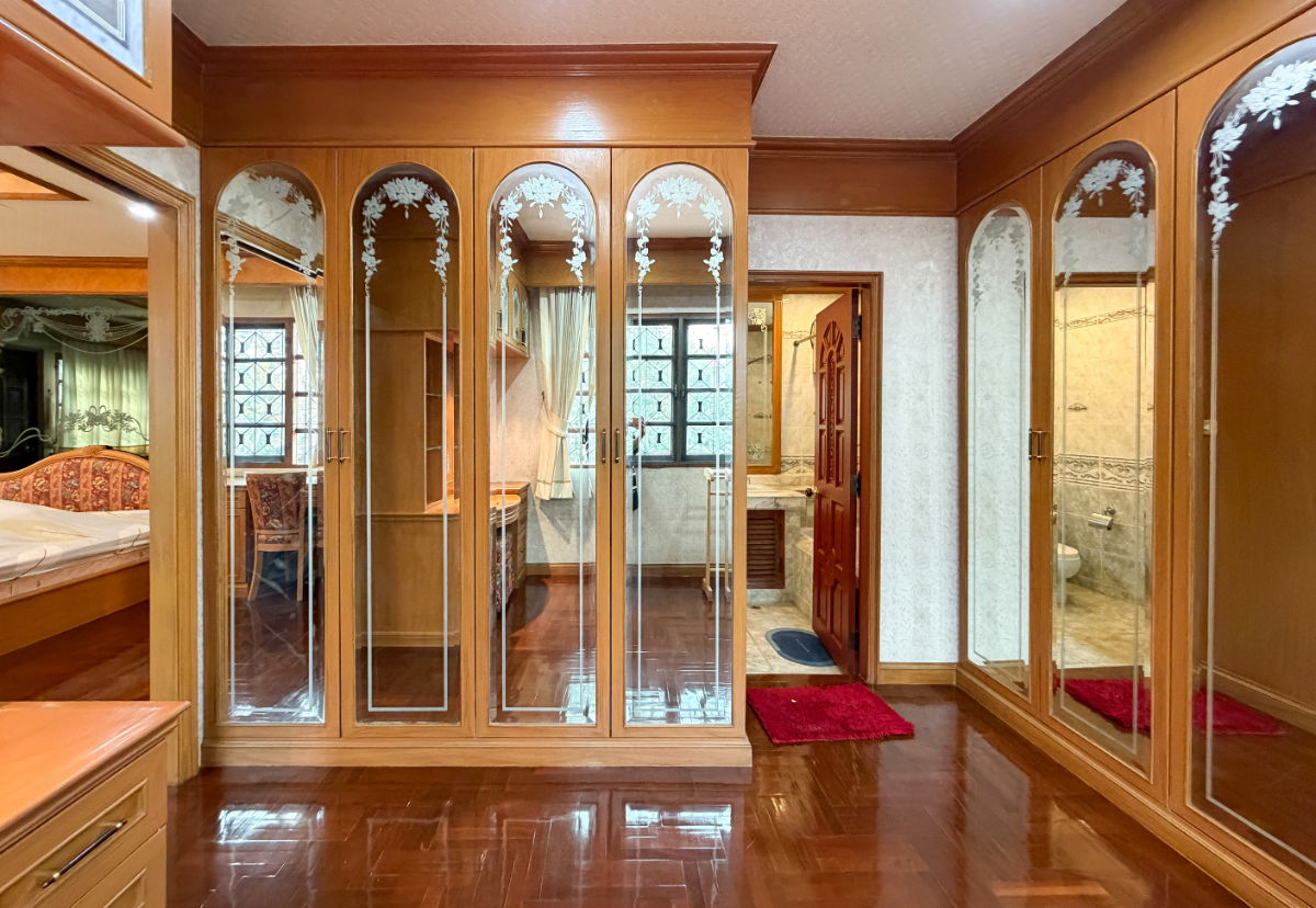 รูป 🔥 ขายบ้านหลังมุม ต้นโครงการ (ติดป้อมยาม) หมู่บ้านชลลดา บางบัวทอง เลือกได้ 2 ออปชั่น บ้านพร้อมที่ดิน 171 ตร.ว. หรือที่ดิน 94 ตร.ว. - รูปที่ 12/20