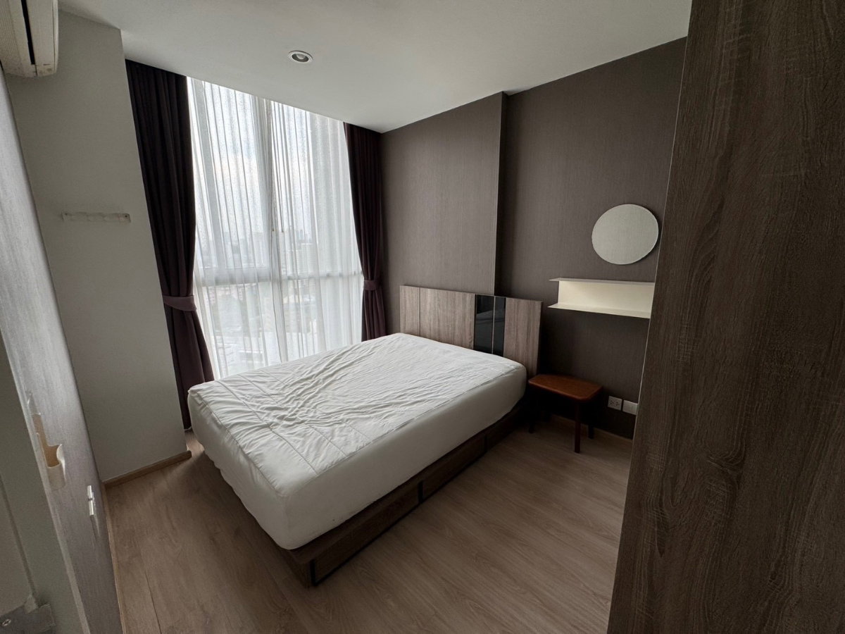 ให้เช่า ✨ โนเบิล รีวอล์ฟ รัชดา  ✨ 1 ห้องนอน 26ตรม.  💬Line : @255ghzjq  🚝 MRT ศูนย์วัฒนธรรม : Noble Revolve Ratchada 🔥🔥🔥