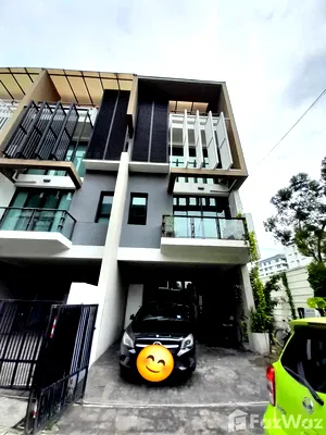 Townhouses for rent Bangkok : For Sale/ Rent 5803803