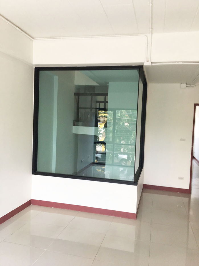 picture Commercial Building for rent with 3 bedrooms,3 toilets. - 5/10