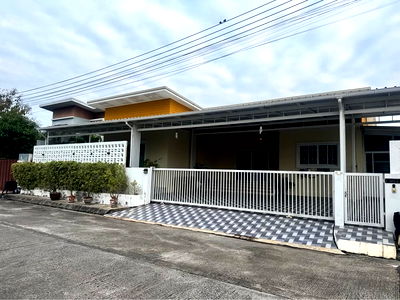 เช่าบ้านเดี่ยว เชียงใหม่ : ให้เช่าบ้านเดี่ยวชั้นเดียว  4 ห้องนอน  4  ห้องน้ำ 2  ห้องครัว  2  ที่จอดรถ