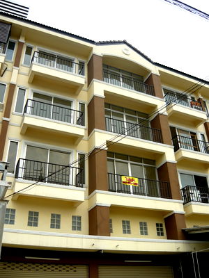 เช่าอาคารพาณิชย์ นนทบุรี : ให้เช่าอาคารพาณิชย์ 2 คูหา 4 ชั้นครึ่ง พร้อมดาดฟ้า แถวพระราม 5 หน้ากว้าง 8 เมตร ลึก 12 เมตร 