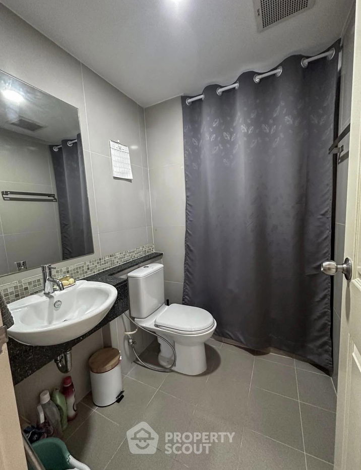 picture 2-BR Condo at The Niche Taksin near BTS Wongwian Yai (ID 2578642) - 5/8