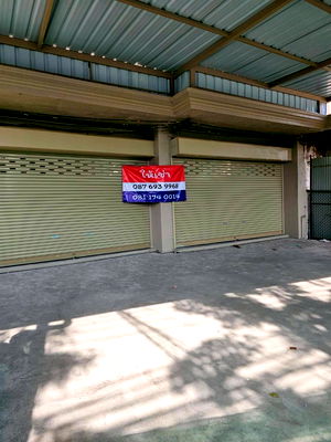 อาคารพาณิชย์ให้เช่า : ให้เช่าอาคารพาณิชย์ 2 ห้อง 4 ชั้นครึ่ง ติดบิ๊กซีบางปะกอก ติดถนนสุขสวัสดิ์ 47 ตร.ว 432 ตร.ม ราคา 65,000 บาทต่อเดือน