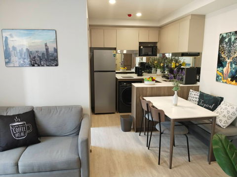 New room for rent, ready to move in now.