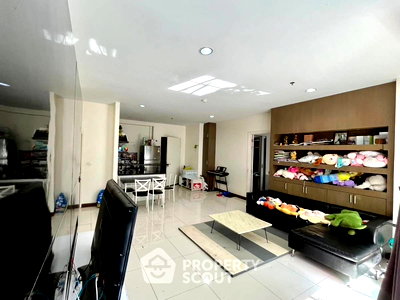 ขายคอนโด : คอนโด 2-ห้องนอน ที่ โฟร์ วิงส์ เรสสิเด้นส์ ใน หัวหมาก (ID 2578469)