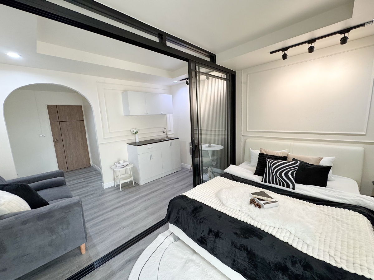 picture G8836🚨中国客户,请加微信。(在联系方式的旁边) 🅵🅾🆁 🆁🅴🅽🆃 Ratchada Prestige 🅻🅸🅽🅴 ❤️💜@condopremium💜❤️Ready to move in ⬛🟨 📞 065 695 3645🟨⬛ - 1/7