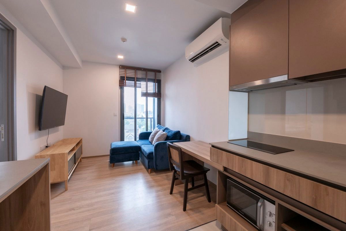 picture BTS Ekkamai 1.7 km. Free shuttle bus Price 25,000 Baht Condo Taka Haus Ekkamai 12 ( Rental ) - 10/19