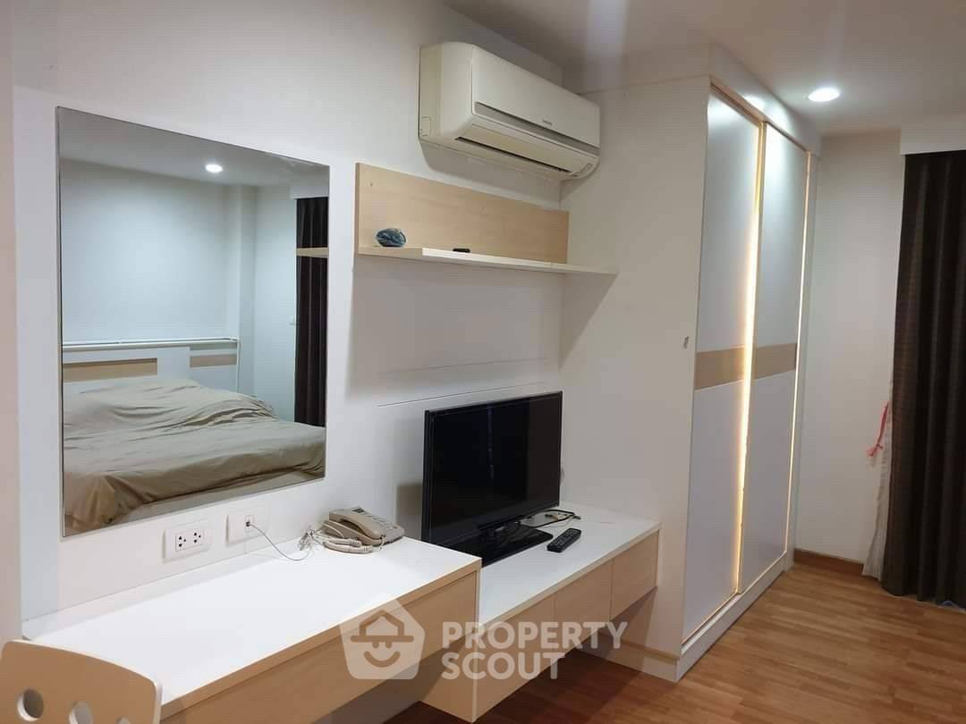 picture 1-BR Condo at Sirin Residence Condo Pattanakarn near ARL Ramkhamhaeng (ID 2173652) - 2/11