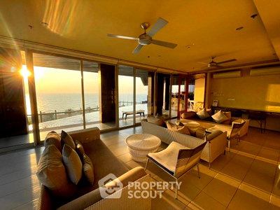 Condos for sale : 2-BR Condo 96 Sqm, Baan Thew Talay Aquamarine, Cha-Am Beach (ID 2579028)