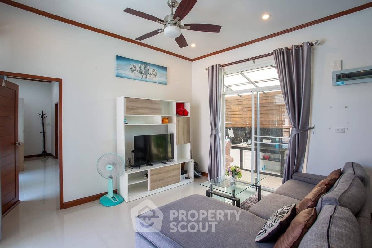 picture 3-BR Condo at Beach 7 Condominium close to Jomtien Beach (ID 2578779) - 11/34