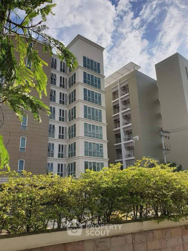 picture 1-BR Condo at Sirin Residence Condo Pattanakarn near ARL Ramkhamhaeng (ID 2173652) - 8/11