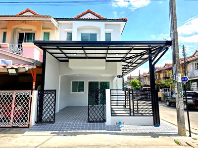 ทาวน์โฮม เขตคลองสามวา : ทาวน์เฮ้าส์ 2ชั้น ตกแต่งใหม่ทั้งหลัง ทำเลดีมาก หลังมุมนอก ถนนหทัยราษฎร์-ไทยรามัญ หมู่บ้าน เคซีรามอินทรา8 ซ.31 ราคาถูกคุ้ม