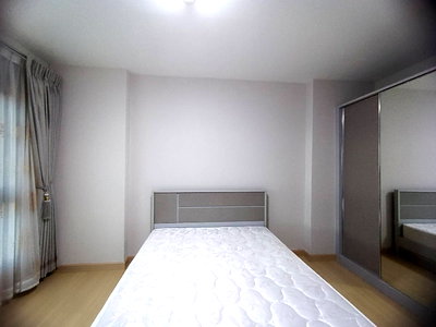 Condos for sale : ✨ Supalai Veranda Rama 9 ✨
Nice room, great price, close to MRT Rama 9.
The size is 37 square meters