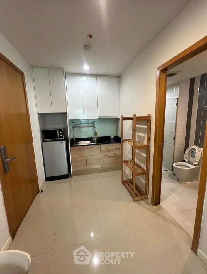 picture 1-BR Condo at Circle Condominium near MRT Phetchaburi (ID 2017141) - 6/7