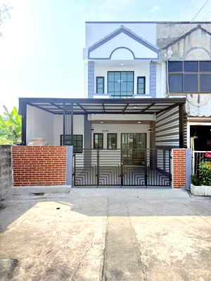 ทาวน์โฮม BTS คูคต : หมู่บ้านอัมรินทร์ 3 ผัง 4 รีโนเวทใหม่ โซนสายไหม เนื้อที่ 24 ตารางวา 3 ห้องนอน 2 ห้องน้ำ