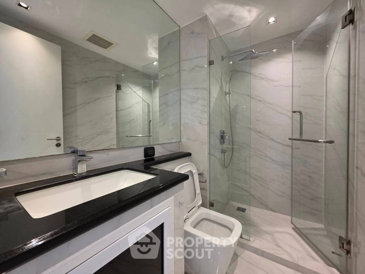 picture 3-BR Condo at Fullerton Sukhumvit near BTS Ekkamai (ID 2575509) - 12/22