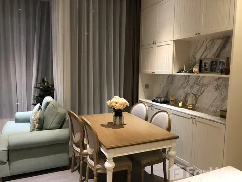 The esse asoke 5997904