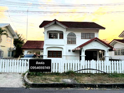 เช่าบ้านเดี่ยว ระยอง : ให้เช่าบ้านเดี่ยว 2 ชั้น 86 ตร.วา อยู่ใกล้สุขุมวิท ใกล้แหล่งชุมชน เดินทางสะดวก

 