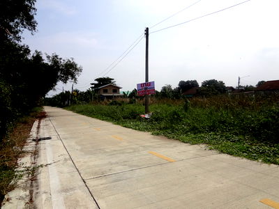 ที่ดิน คลองหลวง ปทุมธานี : ที่ดินคลองหลวงคลองหนึ่งเทพกุญชร45เนื้อที2งานใก้ลประตูน้ำพระอินทร วังน้อยออกพหลโยธินเชียงรากน้อยเพียง1กม.สาธารณูปโภคไฟฟ้า-ประปาพร้อมเหมาะปลูกบ้าน โกดัง