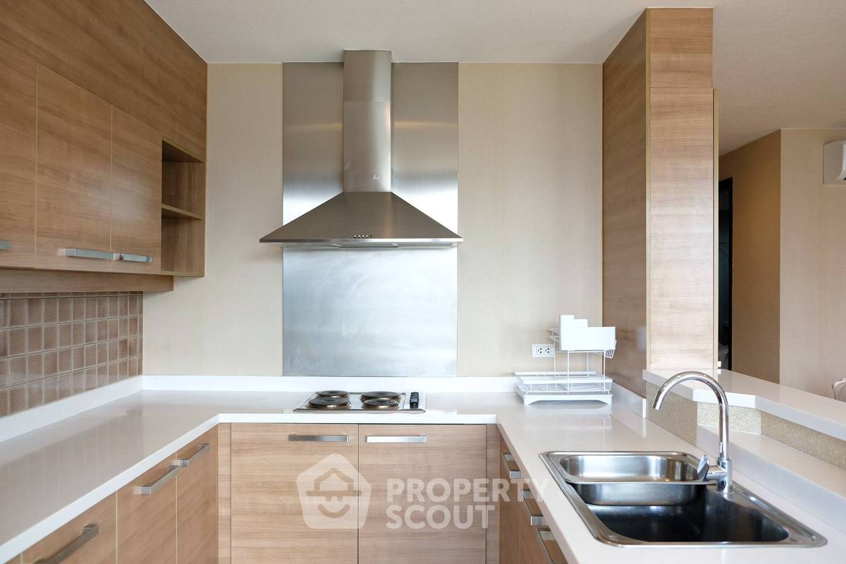picture 2-BR Condo at Villa Sikhara Condominium close to Phrom Phong (ID 2578730) - 9/17