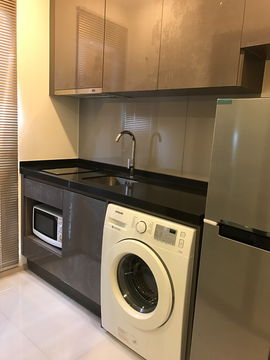 ให้เช่าคอนโด ริธึม อโศก ตกแต่งครบครัน (S15-29948)