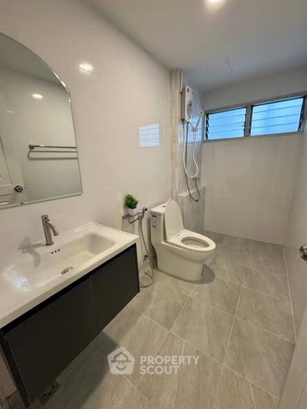 picture 3-BR Condo at Siam Condominium near MRT Phra Ram 9 (ID 2578438) - 1/10
