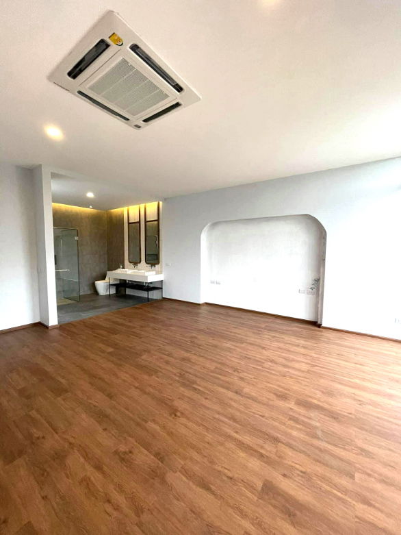 picture Two-story pool villa for rent with 4 bedrooms,5 toilets and 1 kitchen. - 8/8