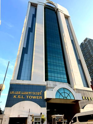 สำนักงานให้เช่า : พื้นที่สำนักงานให้เช่า อาคาร เค.เอส.แอล. ทาวเวอร์ ใกล้รถไฟฟ้า BTS พญาไท และ ARL พญาไท ชั้น 18 พื้นที่ 202.84 ตร.ม. ค่าเช่า 91,278 บาท/เดือน