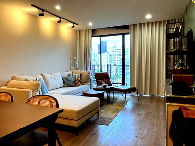 ขายคอนโด : ขาย ห้องชั้นบนสุด พร้อมอยู่ ตกแต่งสวยจัดเต็ม Noble Above Wireless-Ruamrudee