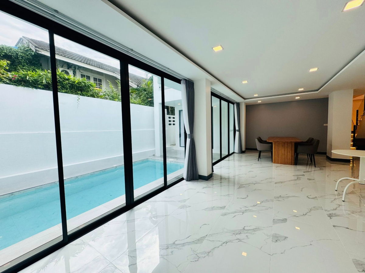 รูป ขายขาดทุน!!! บ้านพูลวิลล่า 5 ห้องนอน 7 ห้องน้ำ ใกล้หาดจอมเทียน เพียง 300 เมตร - รูปที่ 13/27