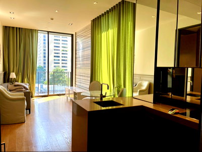 Condos for rent : 28 CHIDLOM | Opposite Central Chidlom | 5th Fl. Corner Unit 54 sq.m. 52,000 / month