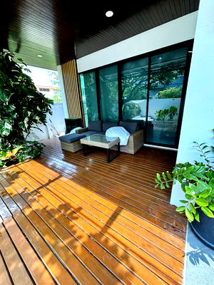 Houses for rent MRT Lat Phrao 71  : For Rent, Lease, Luxury Detached House for Rent in Chokchai 4, Ladprao, with Solar Panels, Affordable Price. Interested? Line: @951qfbfi