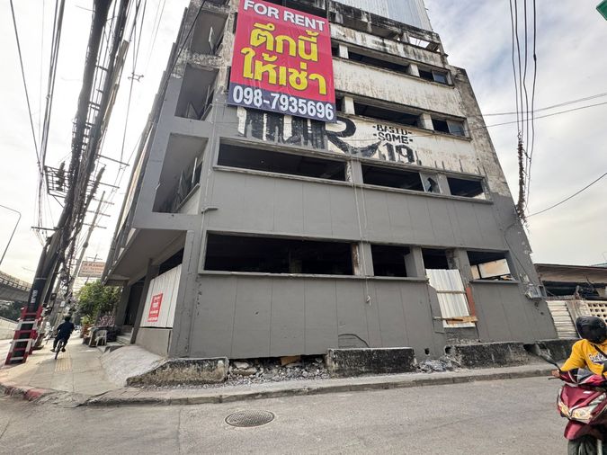 อาคารพาณิชย์ขายในสุขุมวิท 48 ทำเลดี ใกล้ BTS เดินทางสะดวก