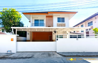 เช่าบ้านเดี่ยว เชียงใหม่ : ให้เช่าบ้านเดี่ยวสองชั้น  3 ห้องนอน 3  ห้องน้ำ 1  ห้องครัว 1 ห้องแม่บ้าน  2  ที่จอดรถ