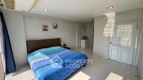 1-BR Condo at Saranjai Mansion Condominium near BTS Nana (ID 2577014)