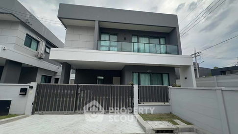 4-BR House at Centro Bangna in Bang Kaeo (ID 2579985)