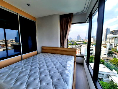 Condos for rent : P-45253 Stunning City View 2 Bed @ Life Sukhumvit 62 Near BTS! 33,000 THB Line Id: @easythaihome 085-592-2897