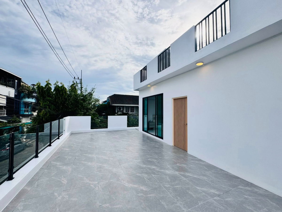 รูป ขายขาดทุน!!! บ้านพูลวิลล่า 5 ห้องนอน 7 ห้องน้ำ ใกล้หาดจอมเทียน เพียง 300 เมตร - รูปที่ 23/27