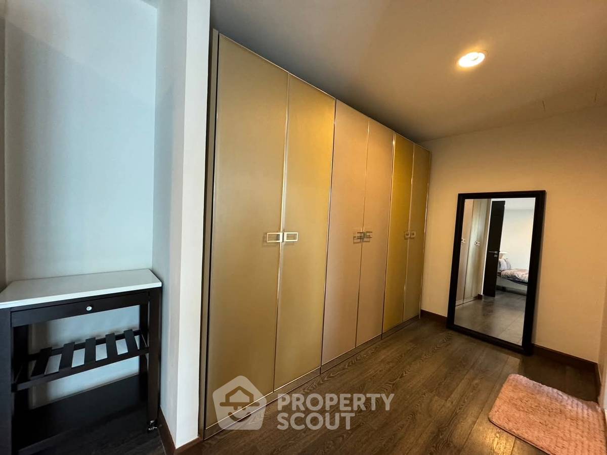 picture 3-BR Condo at The Crest Ruamrudee near BTS Phloen Chit (ID 2578475) - 5/10
