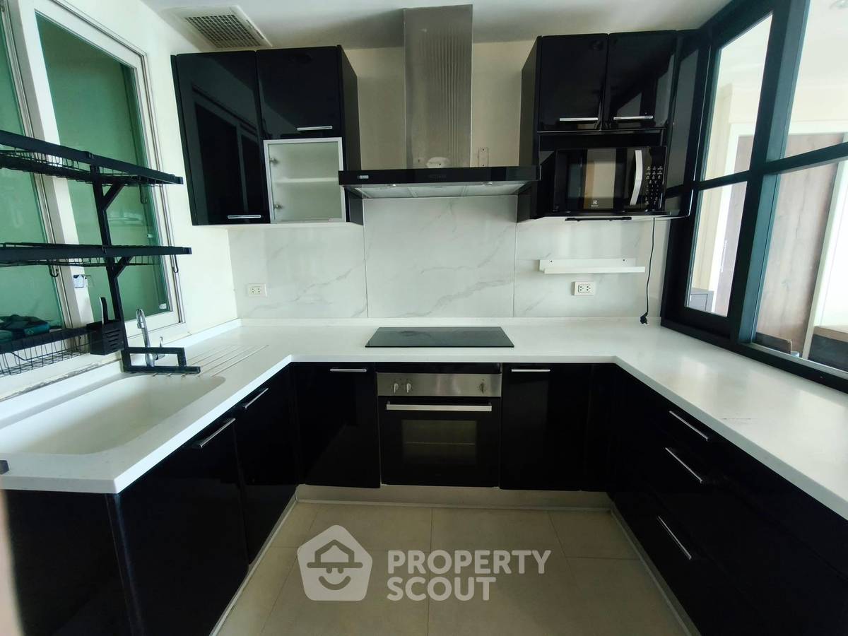 รูป คอนโด 3-ห้องนอน ที่ วอเตอร์มาร์ค เจ้าพระยาริเวอร์ ใกล้ BTS กรุงธนบุรี (ID 2580031) - รูปที่ 6/9