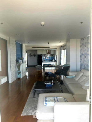 Condos for sale : 3-BR Condo at Boat House Hua Hin close to The Venezia (ID 1529876)